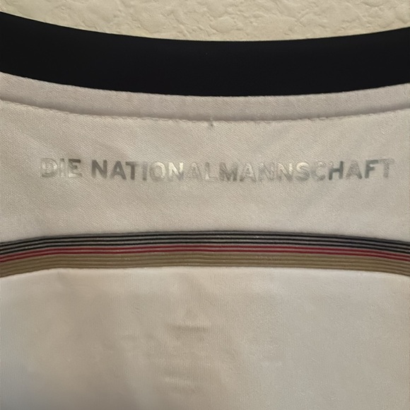 Adidas Climacool Men's Large Germany’s FIFA2014 v-neck white t-shirt/jersey - Picture 3 of 14